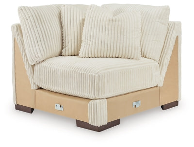 Lindyn Sectional with Chaise