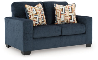 Aviemore Loveseat